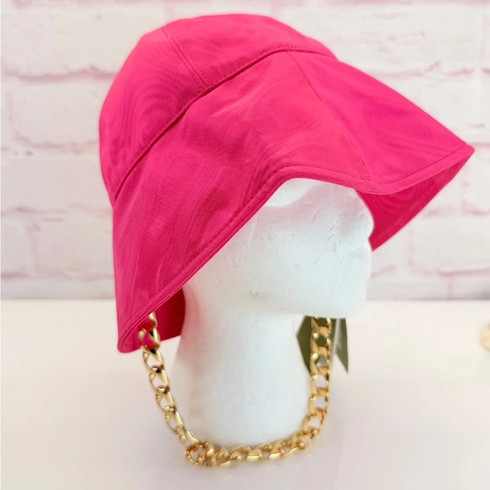 Gucci Pink Elevation Clock Bucket Chain Hat M NWT